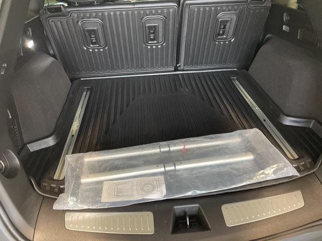 used 2023 Cadillac XT5 car, priced at $38,594