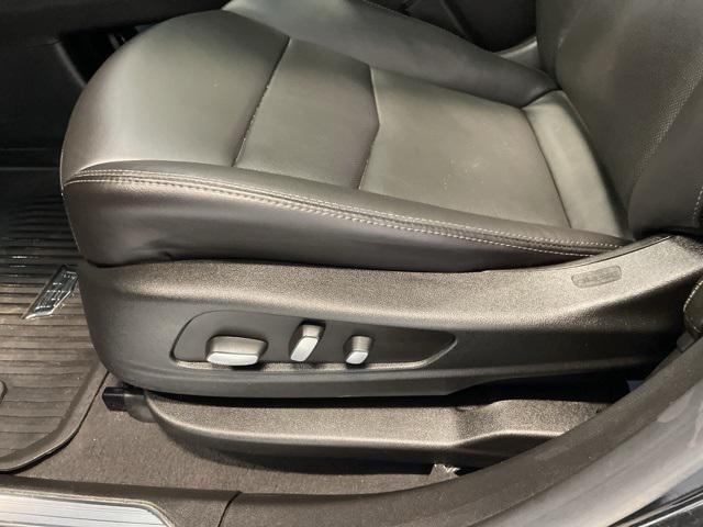 used 2023 Cadillac XT5 car, priced at $38,594