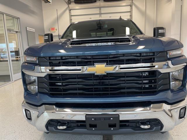 new 2025 Chevrolet Silverado 3500 car, priced at $77,972