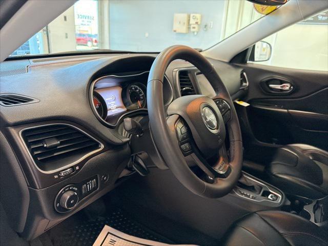 used 2022 Jeep Cherokee car, priced at $23,618