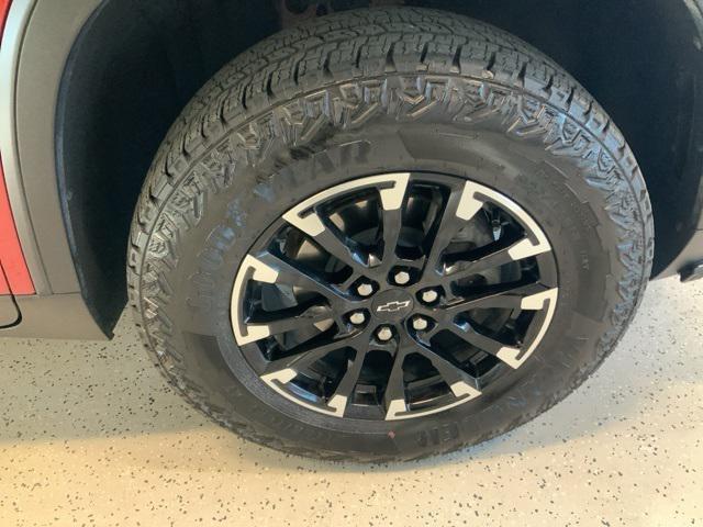 used 2024 Chevrolet Traverse car, priced at $45,998