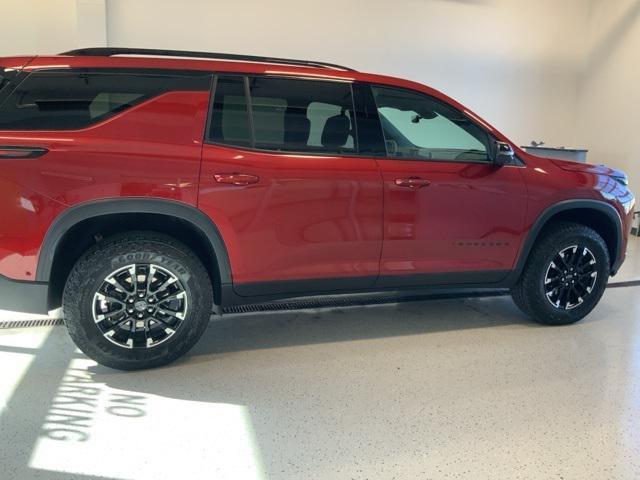 used 2024 Chevrolet Traverse car, priced at $45,998