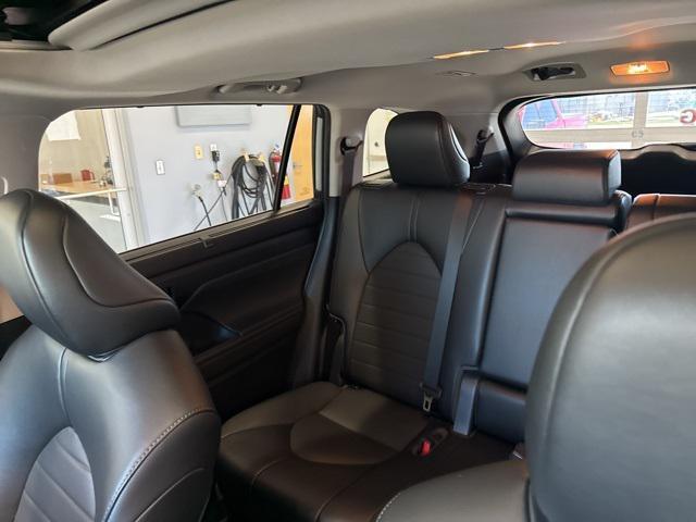 used 2022 Toyota Highlander car, priced at $41,738