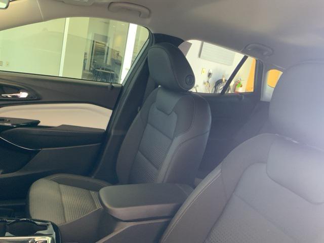 new 2025 Chevrolet Trax car, priced at $25,646