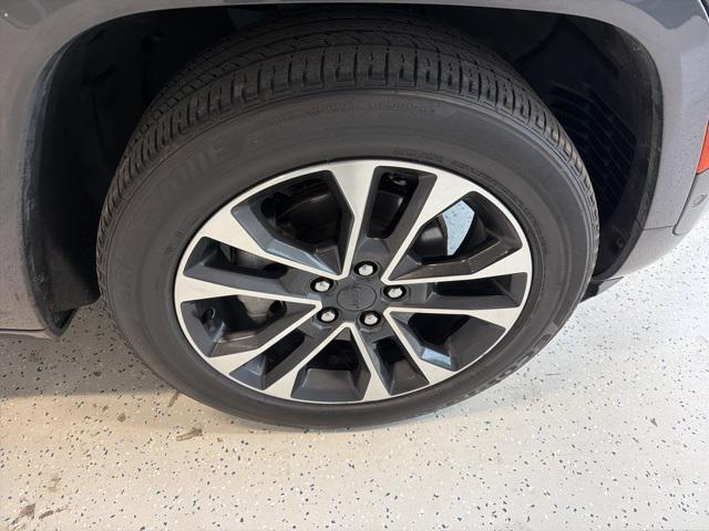 used 2022 Jeep Grand Cherokee car, priced at $34,621