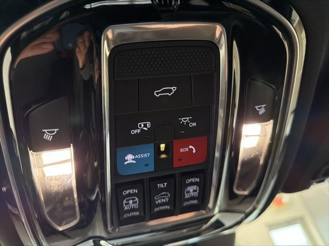 used 2022 Jeep Grand Cherokee car, priced at $34,621