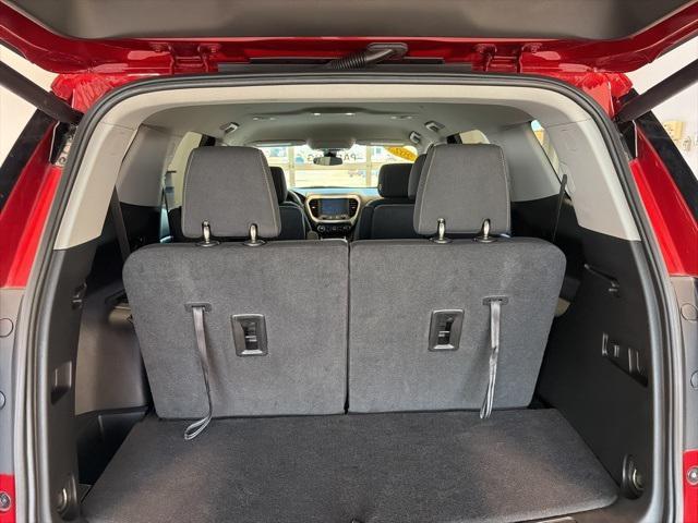 used 2023 GMC Acadia car, priced at $28,989