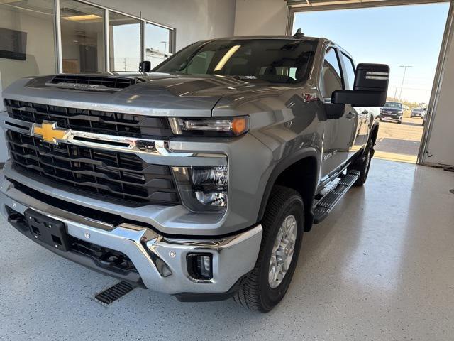 new 2025 Chevrolet Silverado 3500 car, priced at $75,272