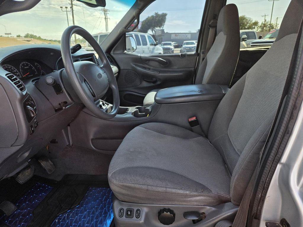 used 2002 Ford Expedition car, priced at $4,991