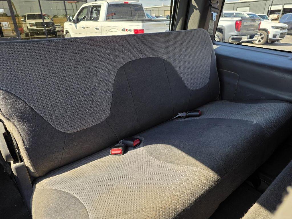 used 2002 Ford Expedition car, priced at $4,991