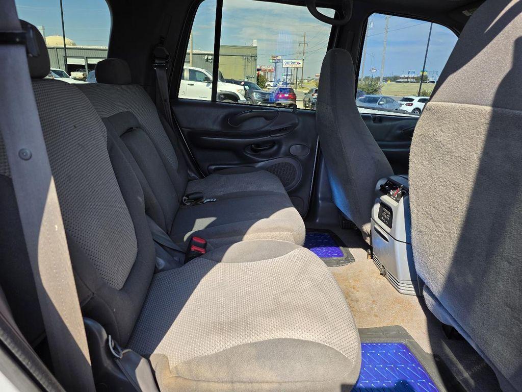 used 2002 Ford Expedition car, priced at $4,991