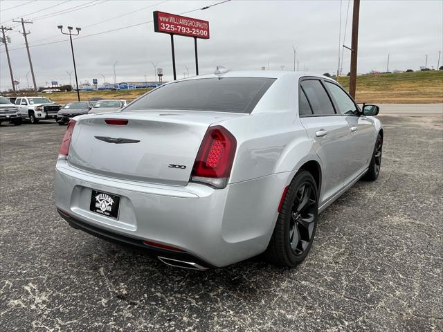 used 2022 Chrysler 300 car, priced at $29,991