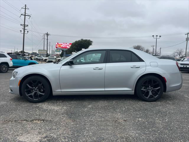 used 2022 Chrysler 300 car, priced at $29,991