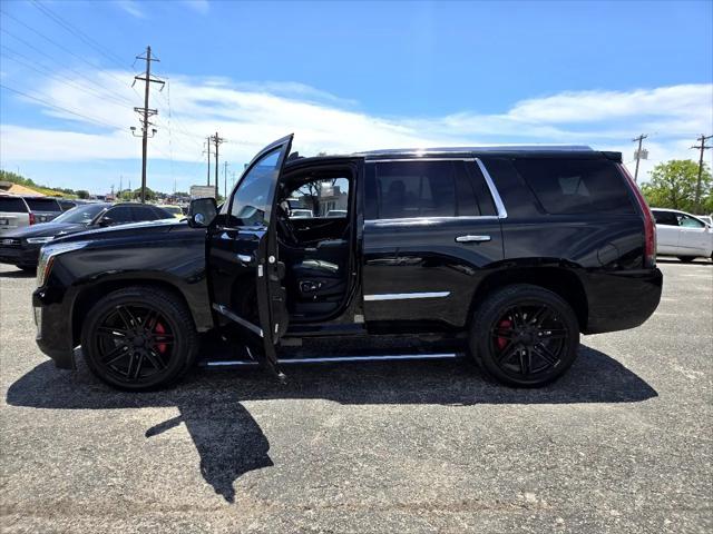used 2017 Cadillac Escalade car, priced at $29,991