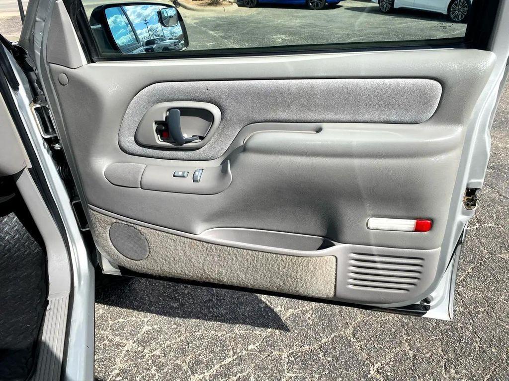 used 1997 GMC Yukon car, priced at $14,991