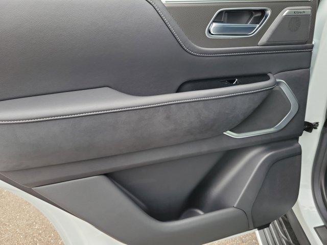 new 2026 INFINITI QX80 car, priced at $92,567