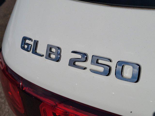 used 2020 Mercedes-Benz GLB 250 car, priced at $23,250