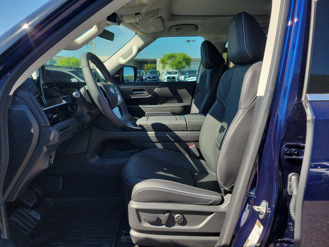 new 2025 INFINITI QX80 car, priced at $92,795
