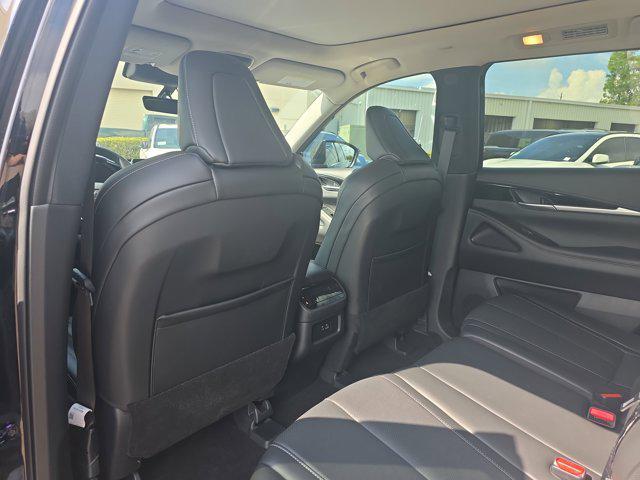 used 2025 INFINITI QX60 car, priced at $39,650