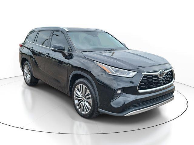 used 2021 Toyota Highlander car, priced at $32,470