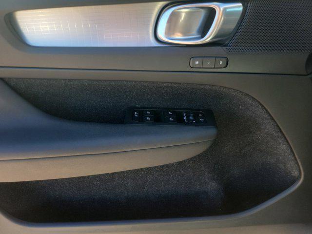 used 2020 Volvo XC40 car, priced at $22,750