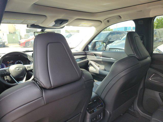 new 2025 INFINITI QX60 car, priced at $66,090