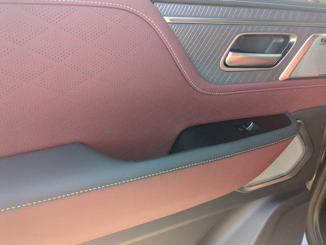 new 2025 INFINITI QX80 car, priced at $115,900