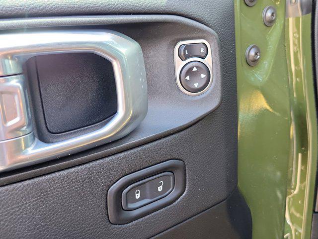 used 2021 Jeep Wrangler Unlimited car, priced at $33,098