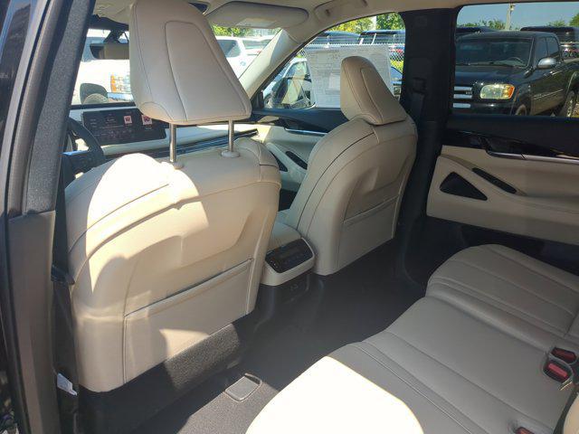 new 2025 INFINITI QX60 car, priced at $53,070