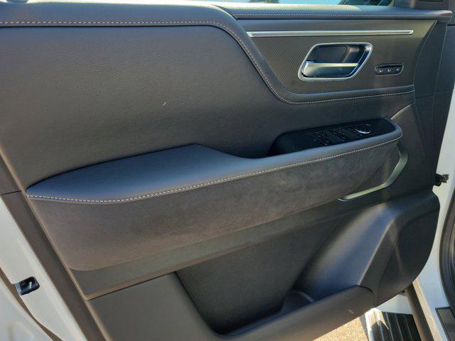 new 2026 INFINITI QX80 car, priced at $92,567