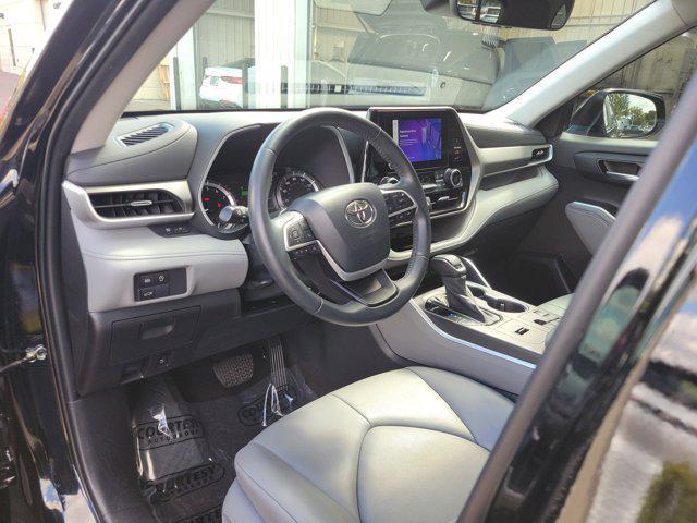 used 2023 Toyota Highlander car, priced at $30,545