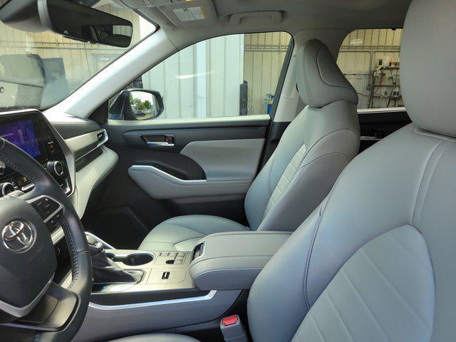 used 2023 Toyota Highlander car, priced at $30,545