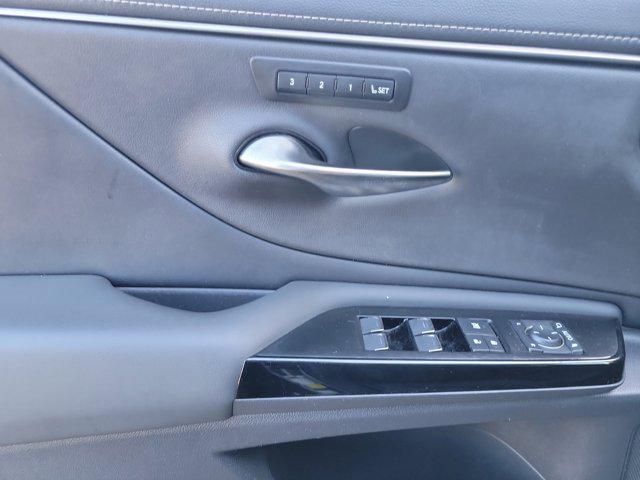 used 2022 Lexus ES 350 car, priced at $33,085