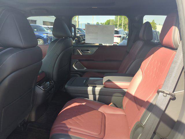 new 2025 INFINITI QX80 car, priced at $115,900