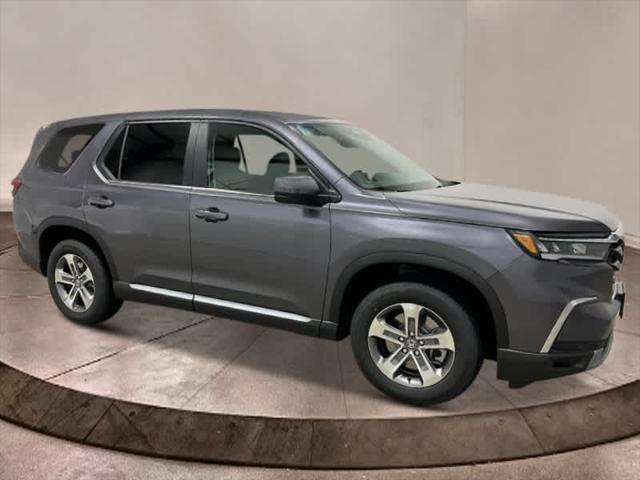 new 2025 Honda Pilot car, priced at $47,050