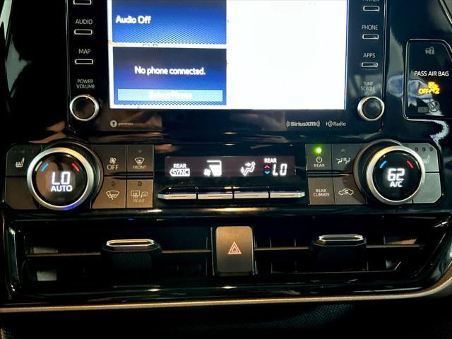 used 2021 Toyota Highlander car, priced at $26,500