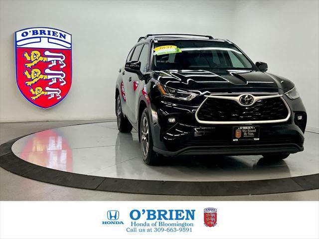 used 2021 Toyota Highlander car, priced at $26,500