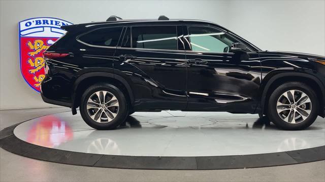 used 2021 Toyota Highlander car, priced at $26,500