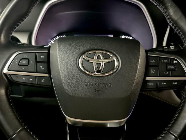 used 2021 Toyota Highlander car, priced at $26,500