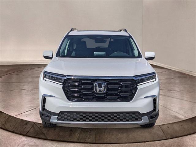 new 2025 Honda Pilot car, priced at $52,440