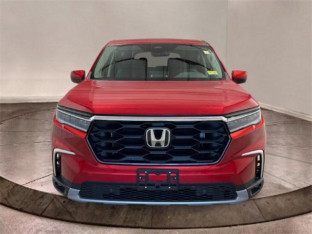 new 2025 Honda Pilot car, priced at $47,450