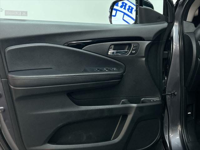 used 2021 Honda Pilot car, priced at $26,000
