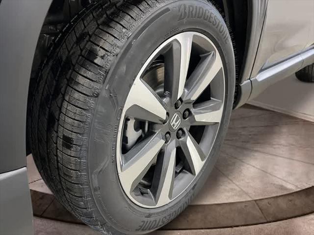 new 2025 Honda Pilot car, priced at $50,695