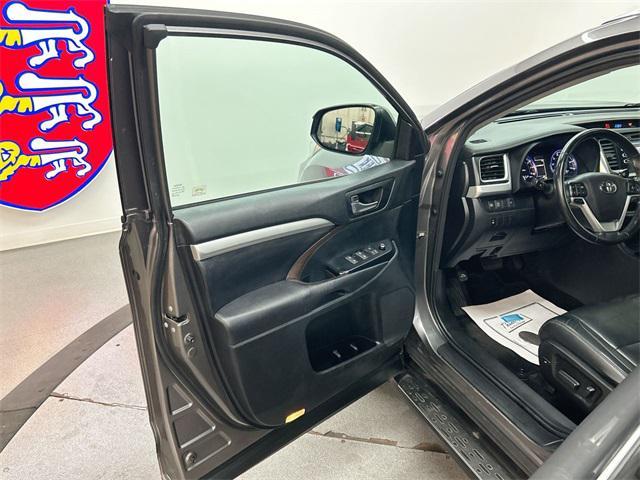 used 2018 Toyota Highlander car, priced at $22,500