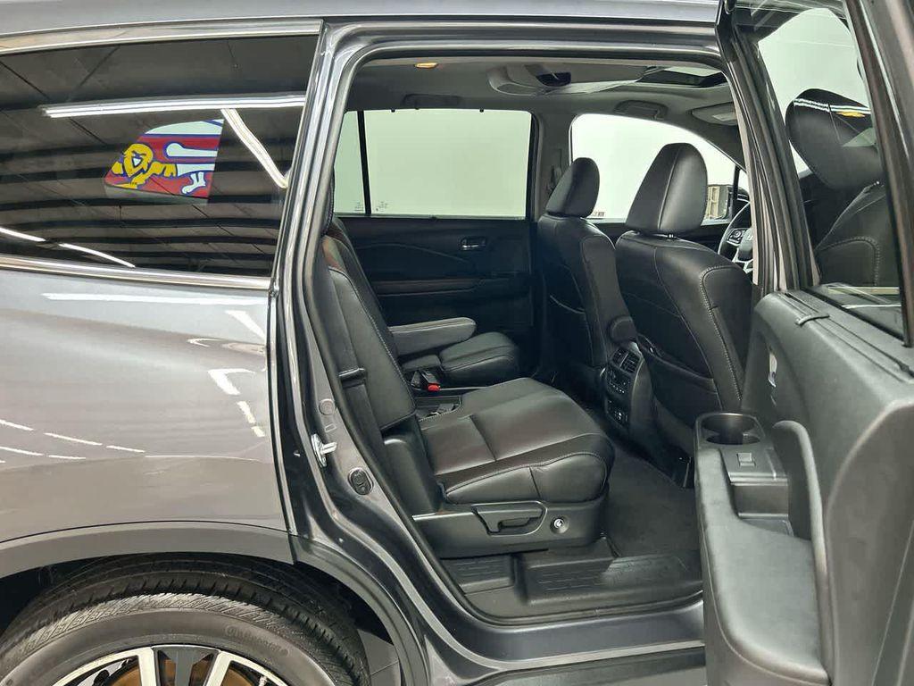 used 2022 Honda Pilot car, priced at $34,000