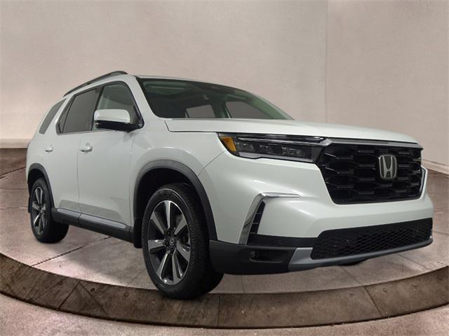 new 2025 Honda Pilot car, priced at $51,450