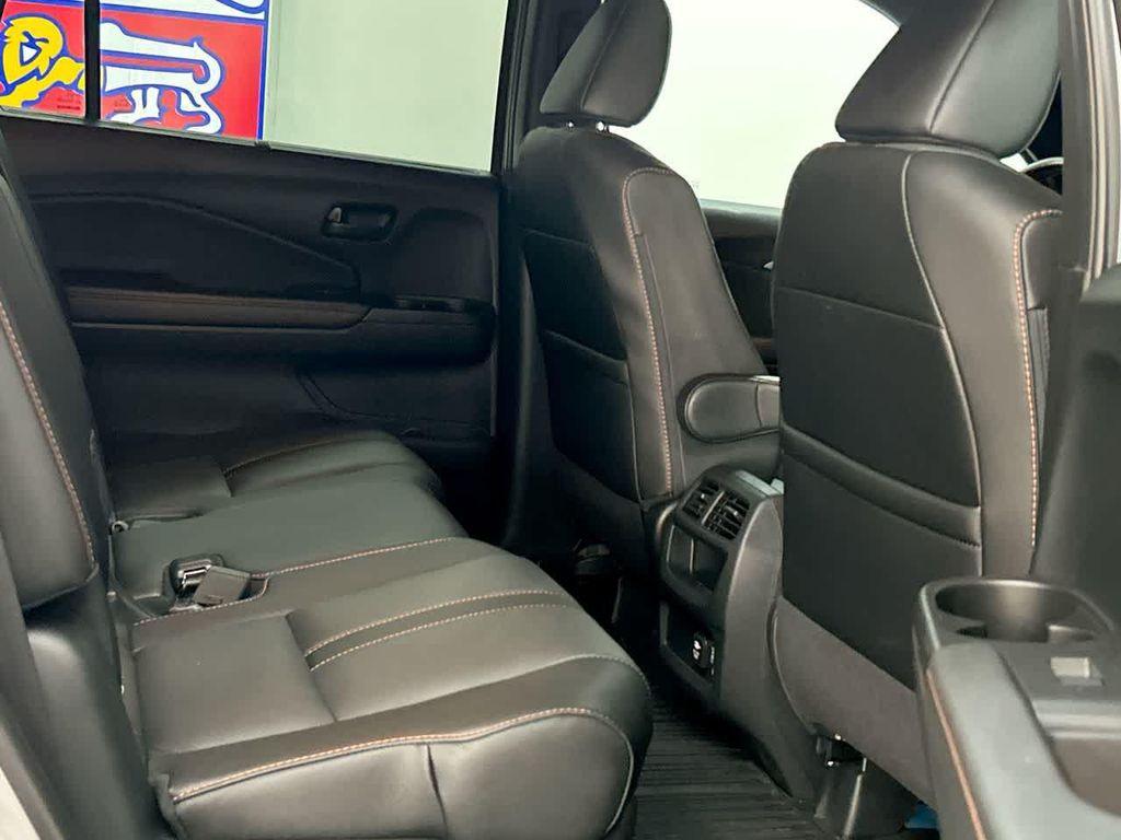 used 2022 Honda Passport car, priced at $33,000