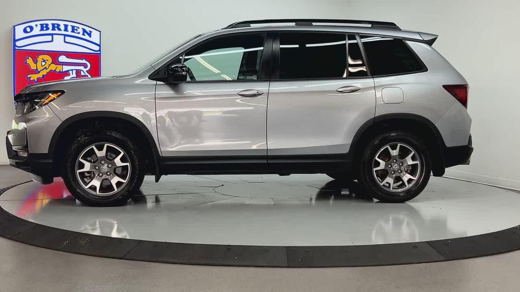 used 2022 Honda Passport car, priced at $33,000