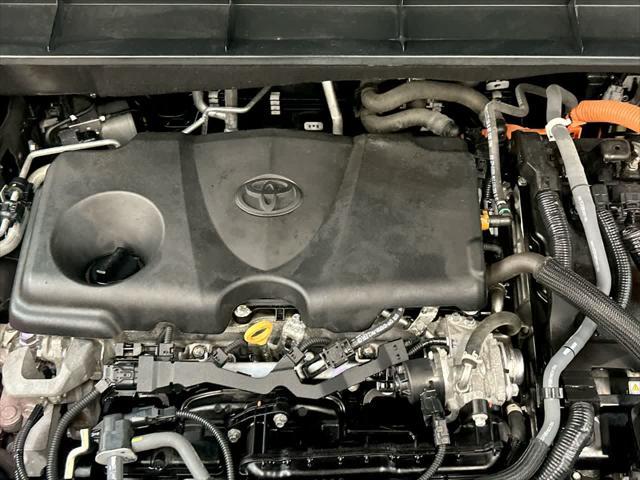 used 2023 Toyota Highlander Hybrid car, priced at $43,500