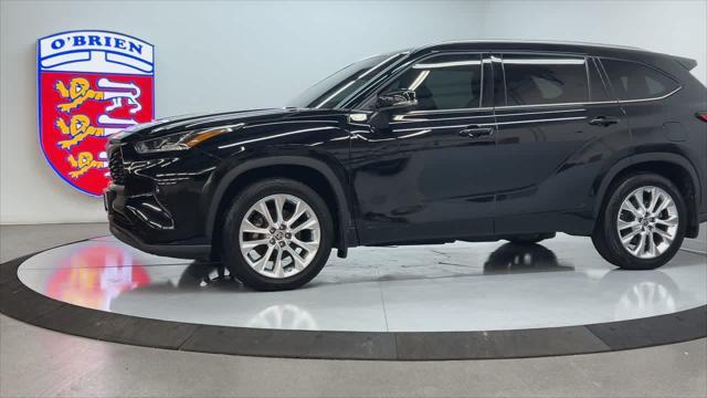 used 2023 Toyota Highlander Hybrid car, priced at $43,500